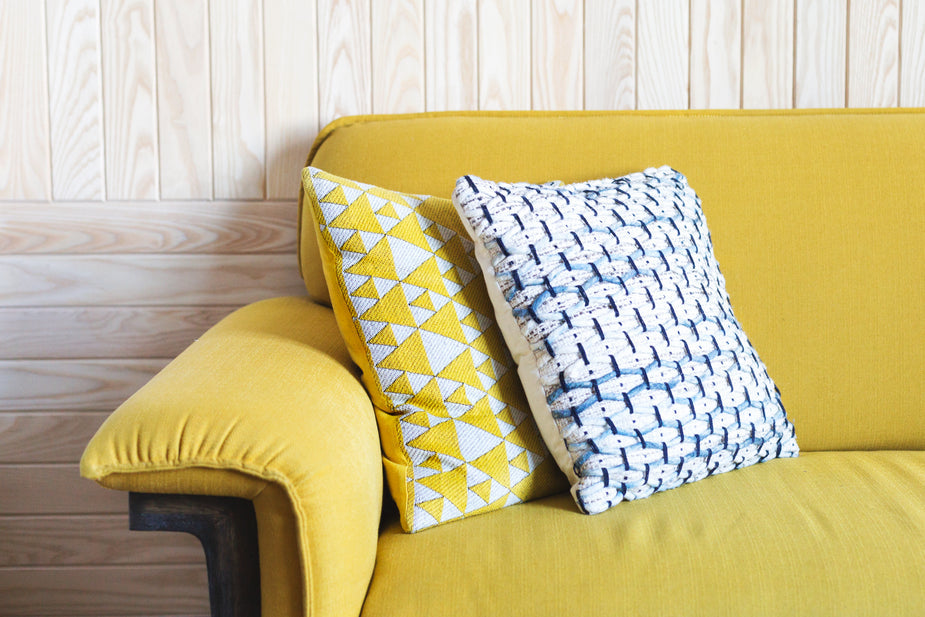 Knitted Throw Pillows for Indoor Decoration